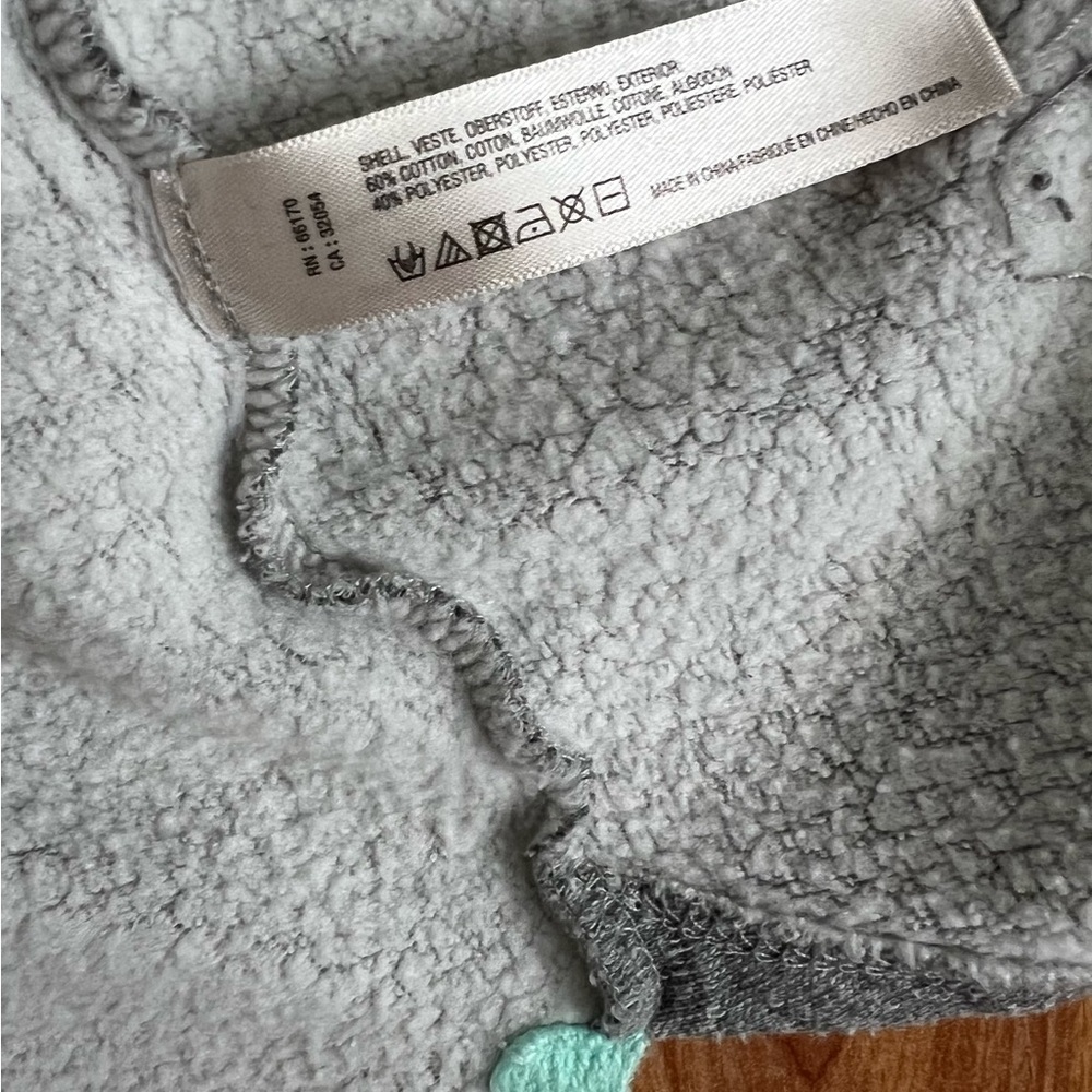 Anthropologie 2pc Bundle Silver Gray Gem Detail Sweater + Flutter Cap Sleeve tee - Picture 13 of 16